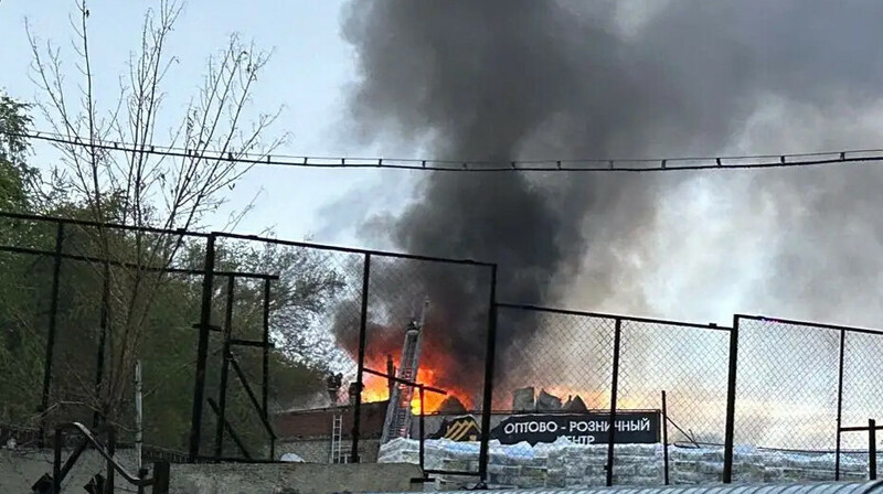 Ақтөбеде құрылыс материалдарын сақтайтын қойма өртенді