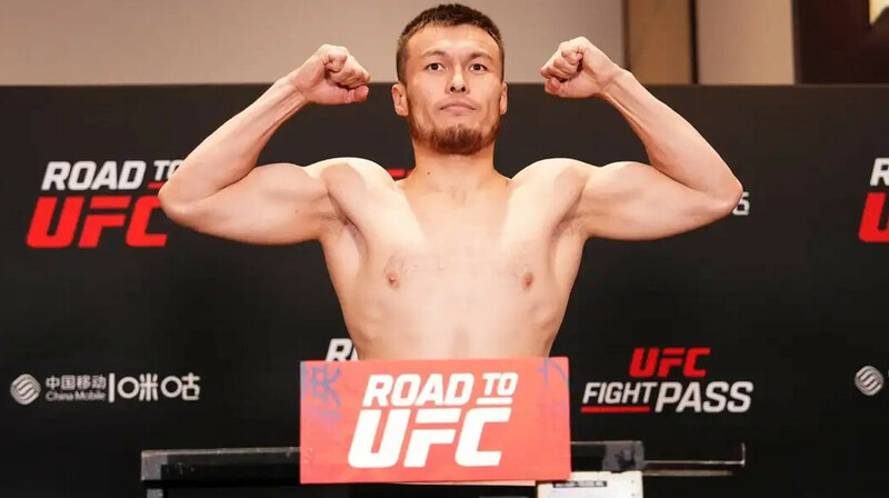 Қытайлық қазақ файтер Road to UFC турнирінің финалына жолдама алды