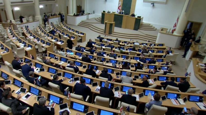 Грузия парламенті «шетел агенттері» туралы заңға қойылған ветодан бас тартты