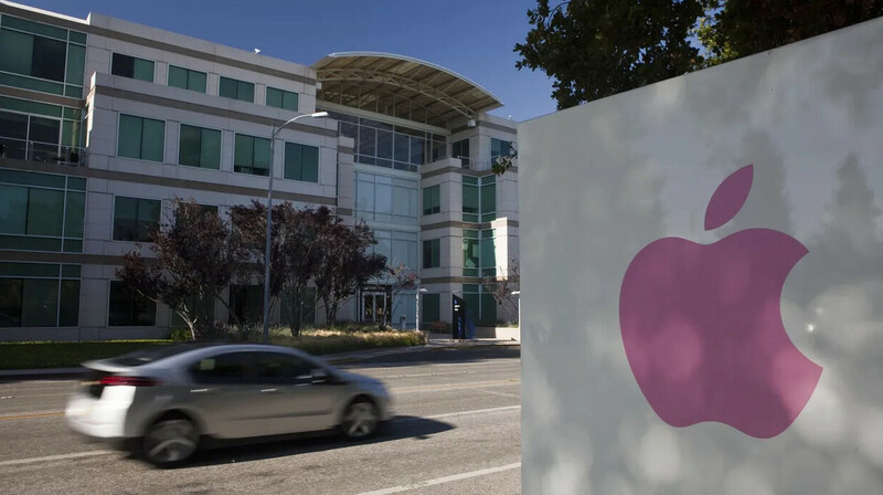 Apple компаниясын әйелдерге аз жаалақы төлегені үшін сотқа берді