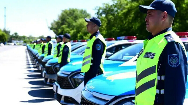 200 жаңа көлік. Қарағанды облысы полицейлері жаңа көліктің кілтін алды