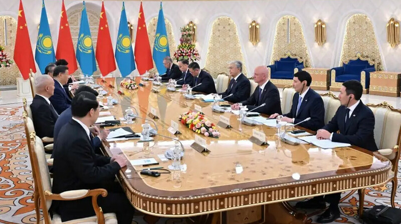 Тоқаев: Қазақстан-Қытай қарым-қатынасы дамудың жаңа алтын кезеңіне өтті