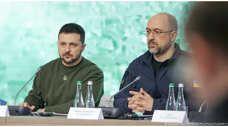 "Украинская правда": Зеленский премьер-министр Шмыгальды қызметінен босатуы мүмкін