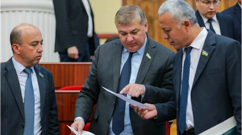 Өзбекстан парламентшілері өлім жазасына қатысты әртүрлі пікір білдірді