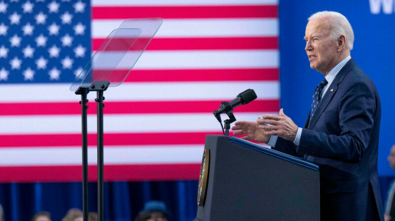 Байден АҚШ әскери компанияларына Украинада қызмет көрсетуге рұқсат берді