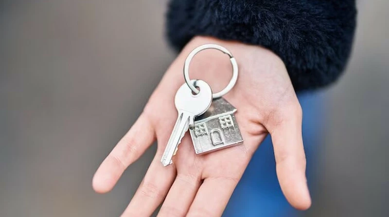 Қаскелеңде бір топ адам жаңа үйге кіреміз деп сан соқты