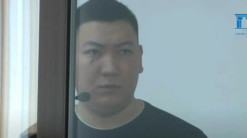 “Жалғыз ғана анам бар”: Шерзатқа пышақ сұққан Абзал Шынасыл соттағы соңғы сөзін айтты