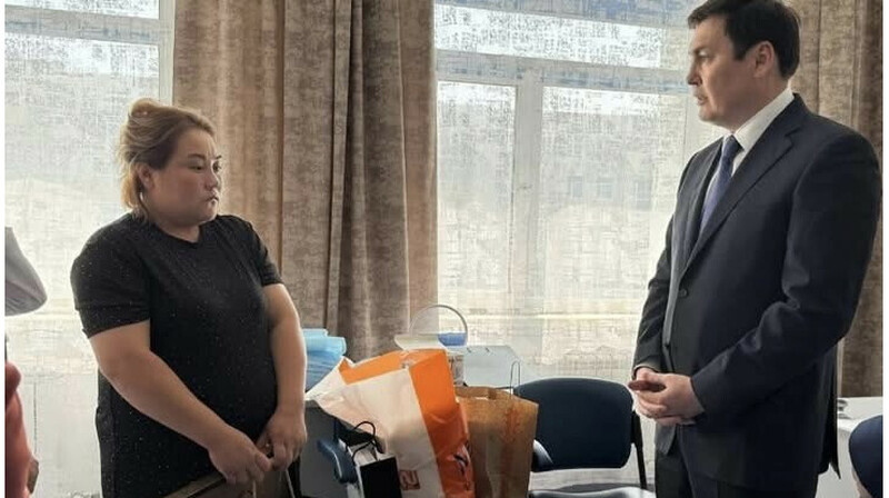 Автобус апатынан 2 аяғынан айырылған қызға 4 бөлмелі пәтер берілді