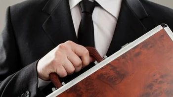 Қырғызстанда сотталғандарға мемлекеттік қызметке орналасуға тыйым салынды