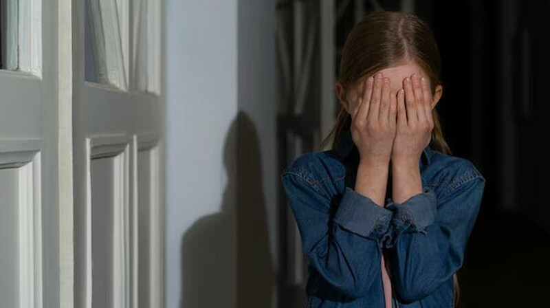 Депутаттың күйеуінен жүкті болған жасөспірім тағы да бала көтеріп қалған