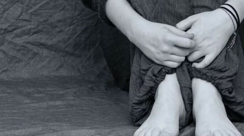 Алматыда 18 жастағы қызды такси жүргізушісі зорлады