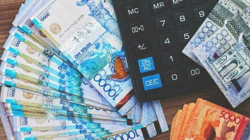 Астанада ауырған әйелдің атынан өлгеннен кейін де несие алған ұлы мен анасы сотталды