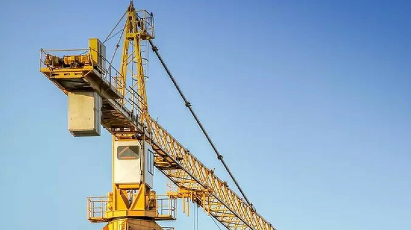 Астанада үстіне бетон плитасы құлаған 17 жастағы бала көз жұмды