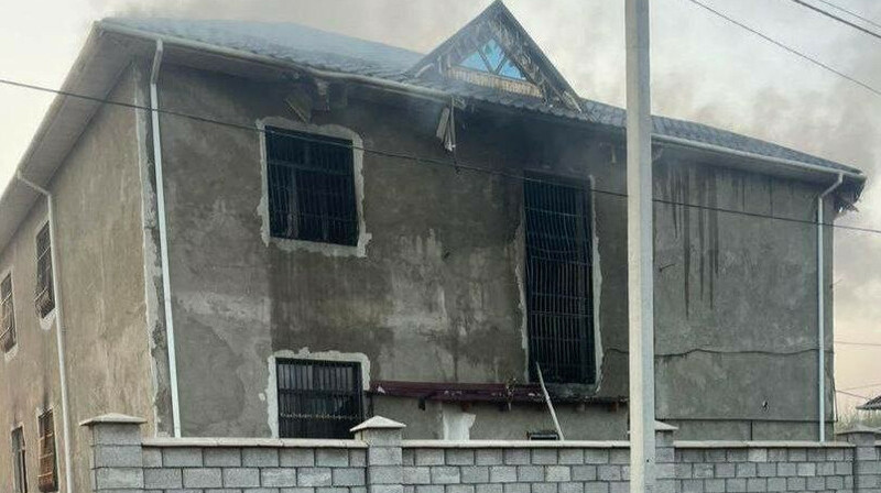 «Қылмыстық құрам жоқ»: Бозымбаев Түркістан облысындағы өртке қатысты жедел шаралар туралы баяндады