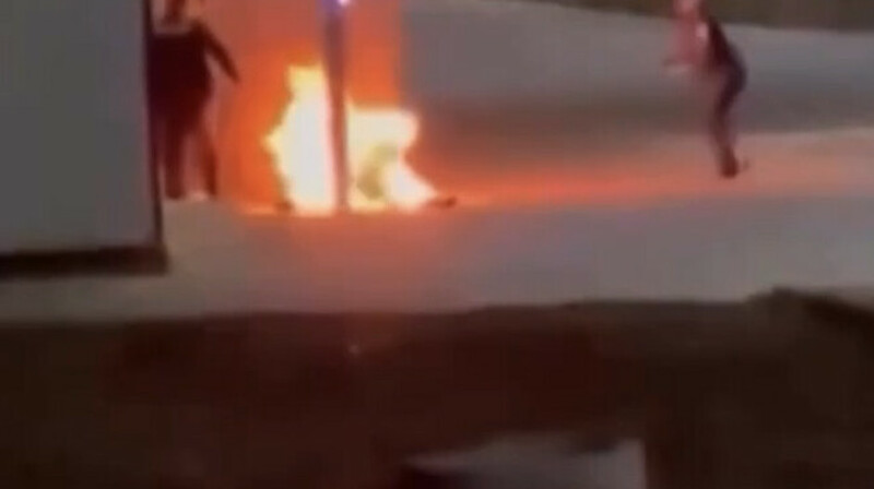 Маңғыстау тұрғыны полицияның көзінше өзін өртеуге тырысты