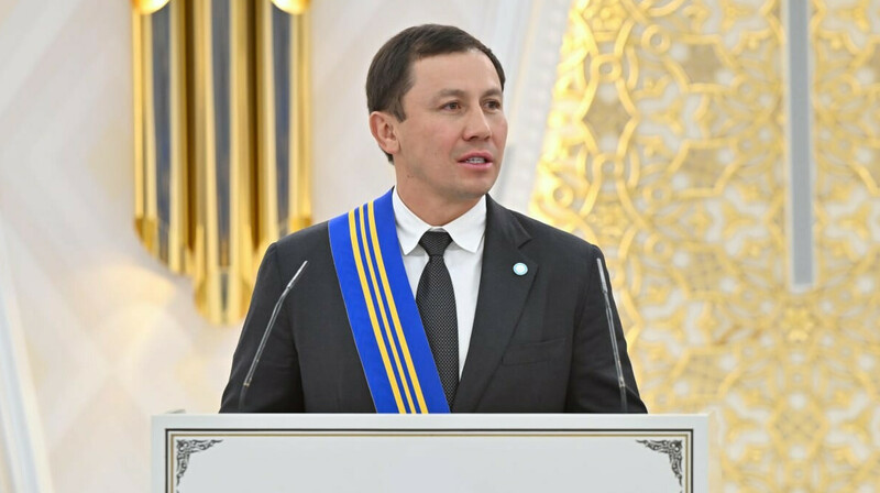 Тоқаев Головкинді І дәрежелі «Барыс» орденімен марапаттады