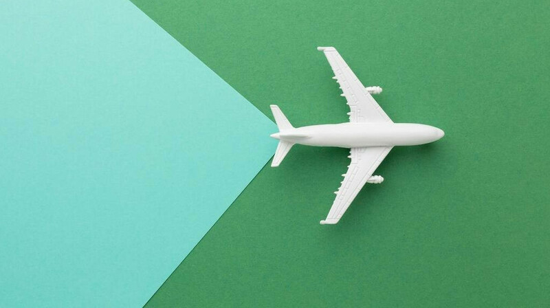 Ресей азаматтары Ақтауда ұшақтан түсуден бас тартқан