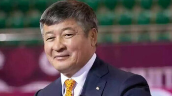 Дәулет Тұрлыханов күрес федерациясының басшылық қызметінен кетті