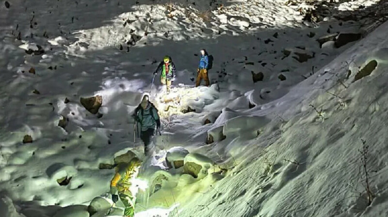 Алматы маңында тауға шыққан екі турист қиын жағдайға тап болды