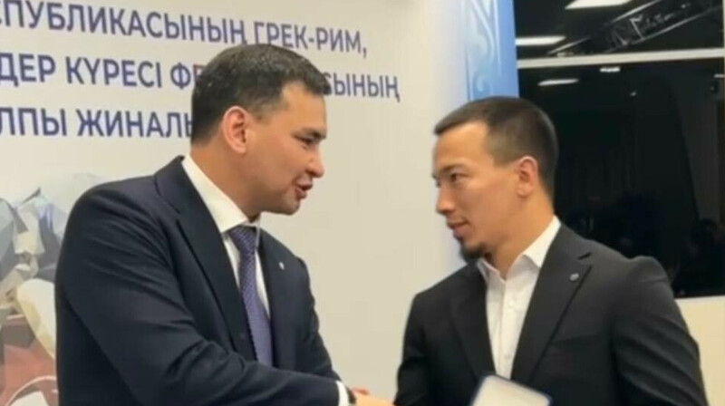 Әлем чемпионы Айдос Сұлтанғалиға пәтер кілті табыс етілді
