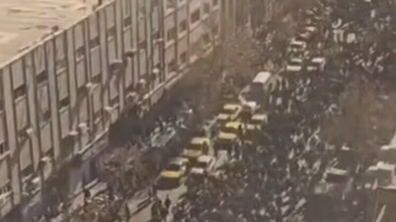 Иранда қақтығыстар барысында бірнеше адам қаза тапты