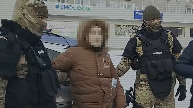 Қарағандыда қылмыстық топ балалар үйініндегі жастарды бопсалаған