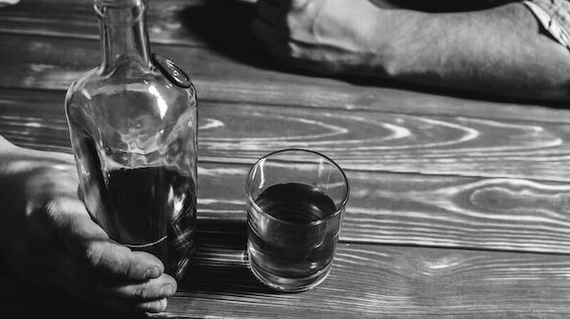 Қазақстанда алкогольге қатаң шектеулер енгізу ұсынылды