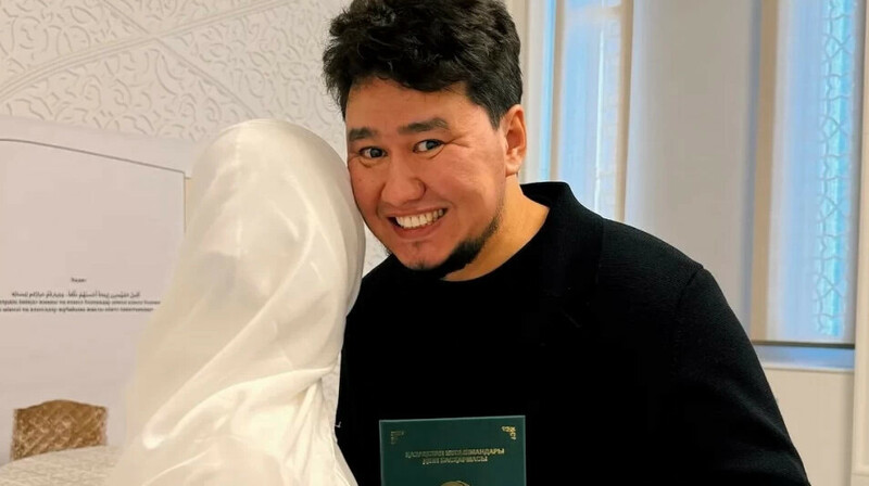 Жахан Отарғалиевтің әйелі күйеуі туралы сыр шертті