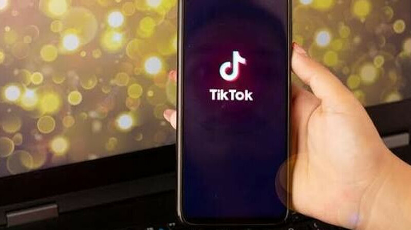 Астаналық «емші» TikTok-та адам емдеп ақшасын құмар ойнына тіккен