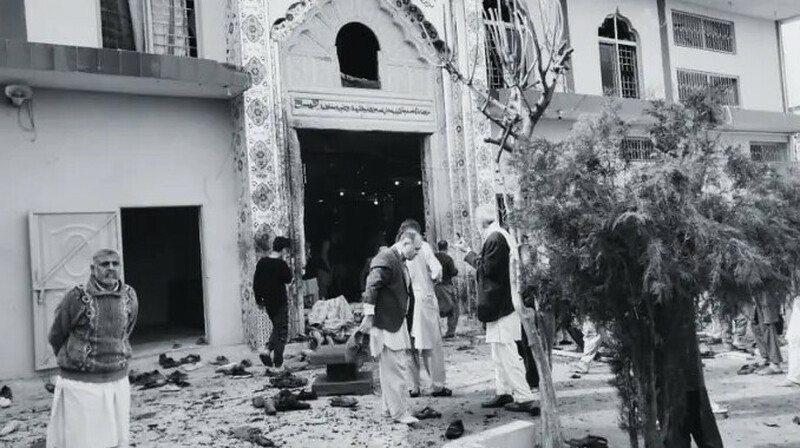 Пәкістандағы мешітте жарылыстан 30 адам көз жұмды