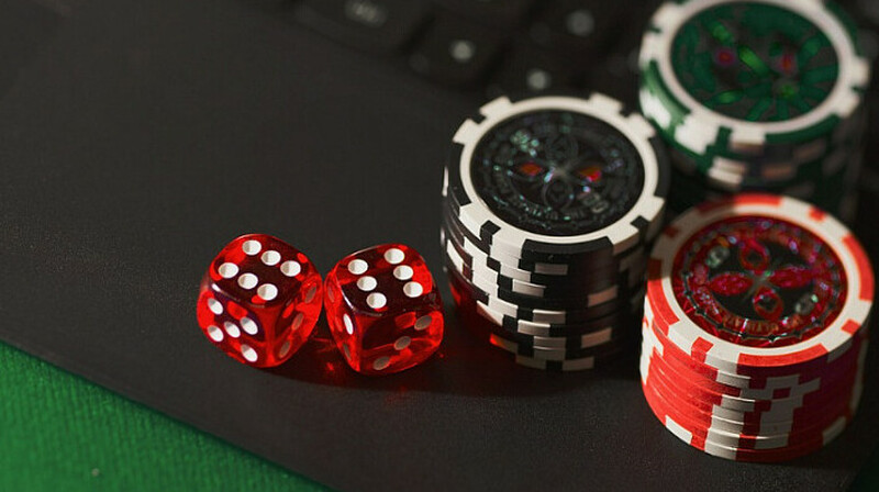 БҚО-да бухгалтер бюджет ақшасын құмар ойынына салған