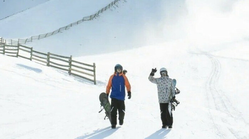 Ski Patrol Shymbulak қызметкерлері райдерді қар көшкінінен құтқарды