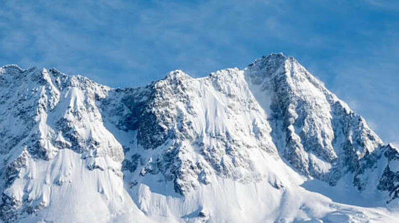 Алматыда 28 жастағы жігітті қар көшкіні басып қалды