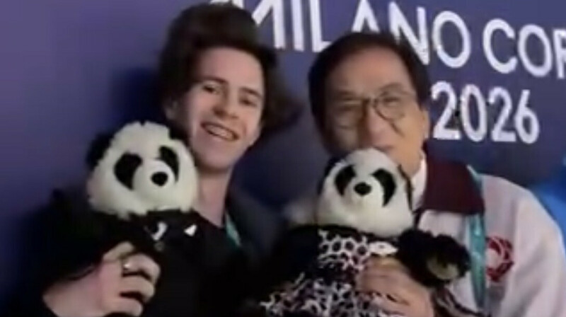 Олимпиаданың гала шоуында Михаил Шайдоровтың көрсетіліміне Джеки Чан келді