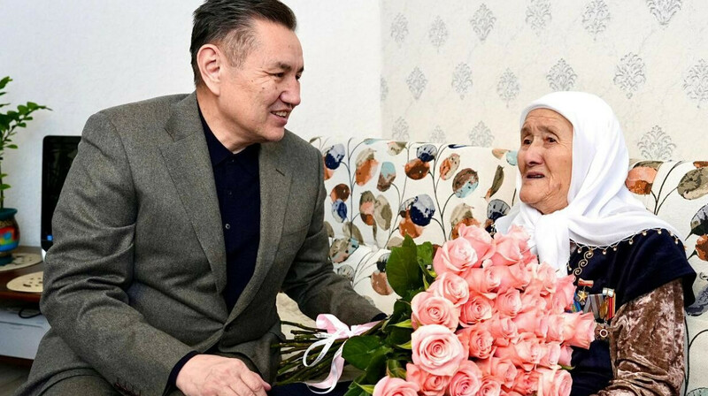 ШҚО-да ардагер әжелерге құрмет көрсетілді