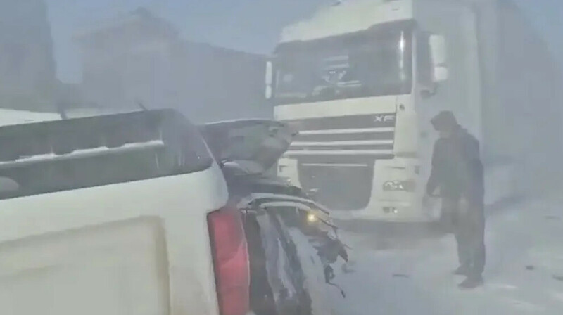 Астана-Қарағанды тасжолында 7 көлік соқтығысып, 1 адам көз жұмды