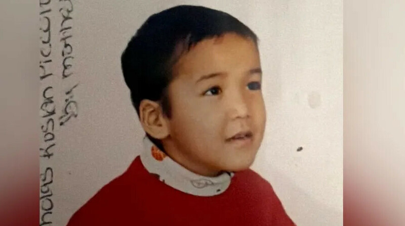 АҚШ азаматтары асырап алған қазақстандық жігіт туған ата-анасын іздейді