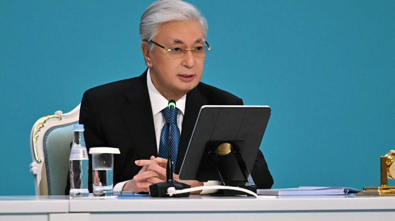 Президент дауыс бергеннен кейін БАҚ өкілдеріне брифинг өткізді