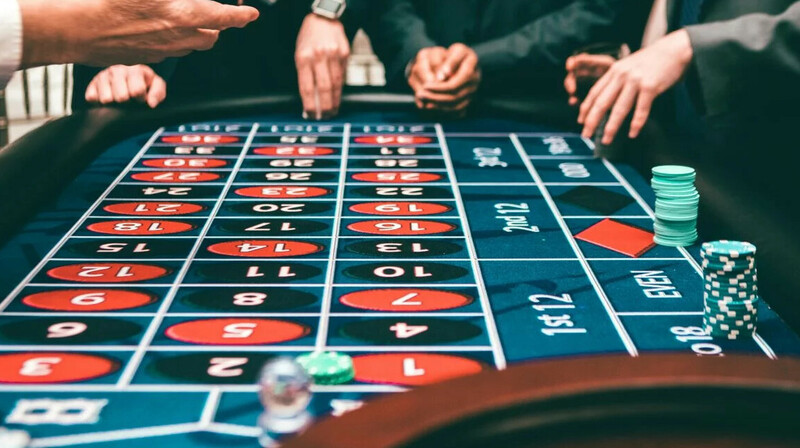 Екібастұзда мемлекеттік қызметкерлер құмар ойын ойнаған