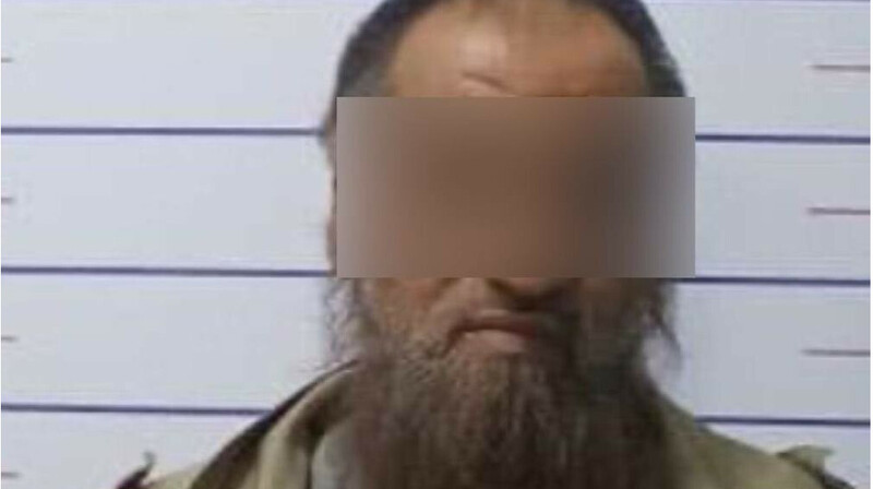 Қырғызстанда балаларға қауіпті кәмпит таратқан ер адам ұсталды