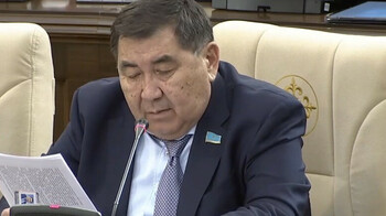 «Дін ұлттық мұрамызға тигізеді» - депутат Ермұрат Бәпи