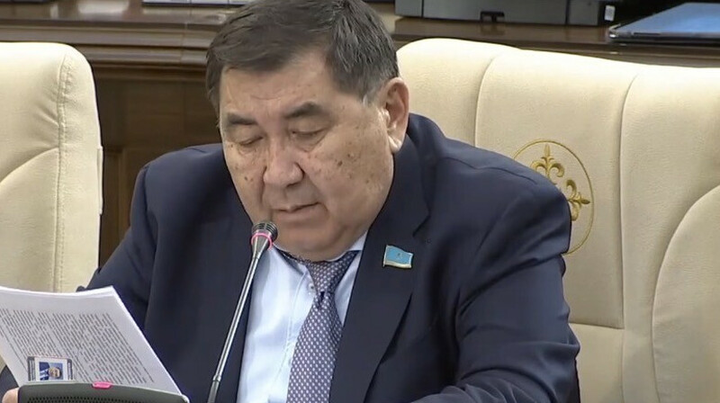 «Дін ұлттық мұрамызға тигізеді» - депутат Ермұрат Бәпи