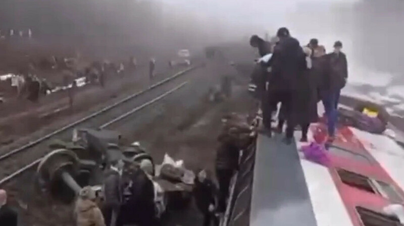 Мәскеуде пойыздың 7 вагоны рельстен шығып кетті