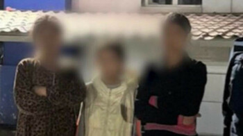 Алматыда қайыр сұрап, тас лақтырған жасөспірім қыздар ұсталды