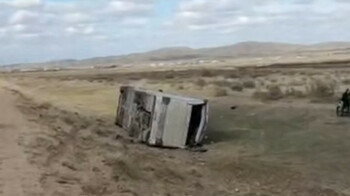 Қарағандыда болған жол апаты: 50 адам отырған автобус аударылды