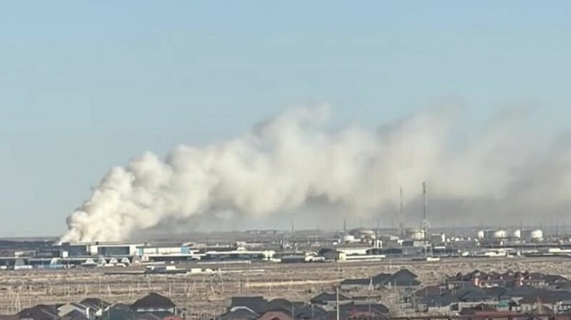 Атырауда қоқыс полигоны өртенді