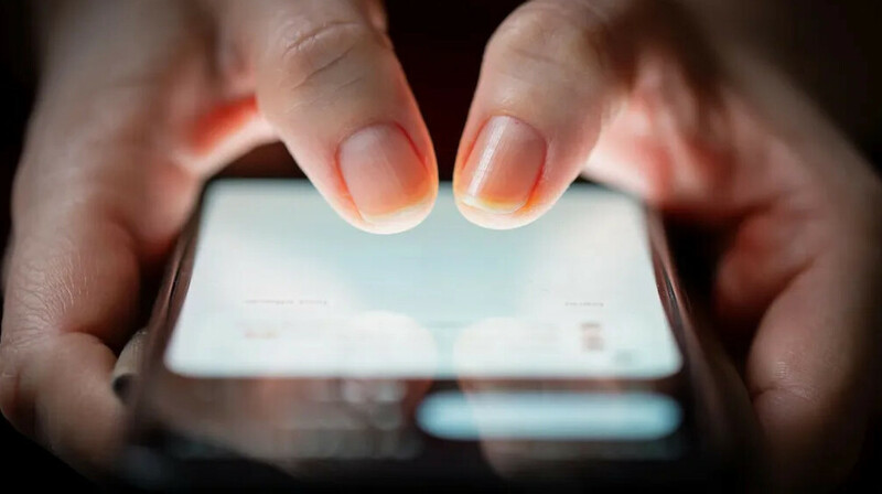 Грекияда 15 жасқа дейінгі балалардың әлеуметтік желіні қолдануға тыйым салынады