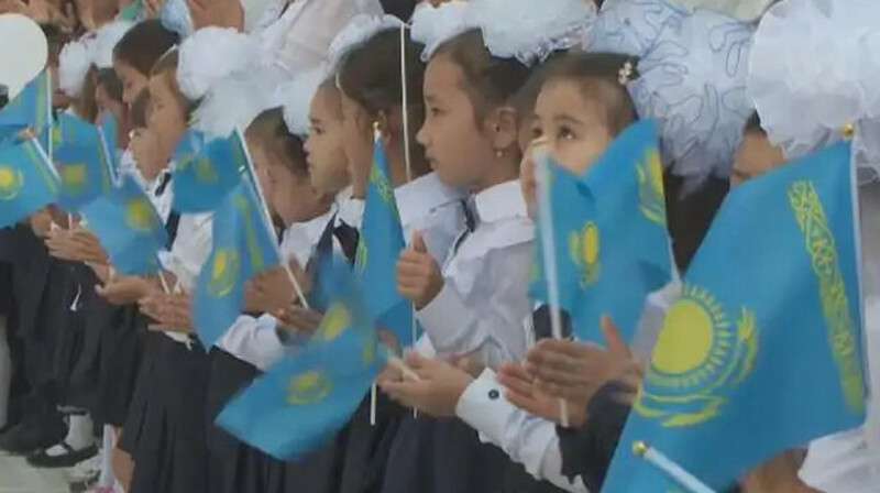 Министрлік бітіру кештері тек мектеп қабырғасында өтетінін ескертті