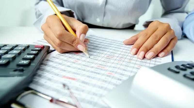 Абай облысында мектеп бухгалтері өзіне екі еселенген жалақы алып отырған