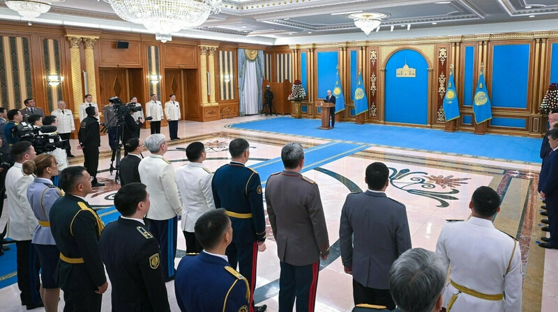 Президент: Елге қорған болу – ең абыройлы қызмет